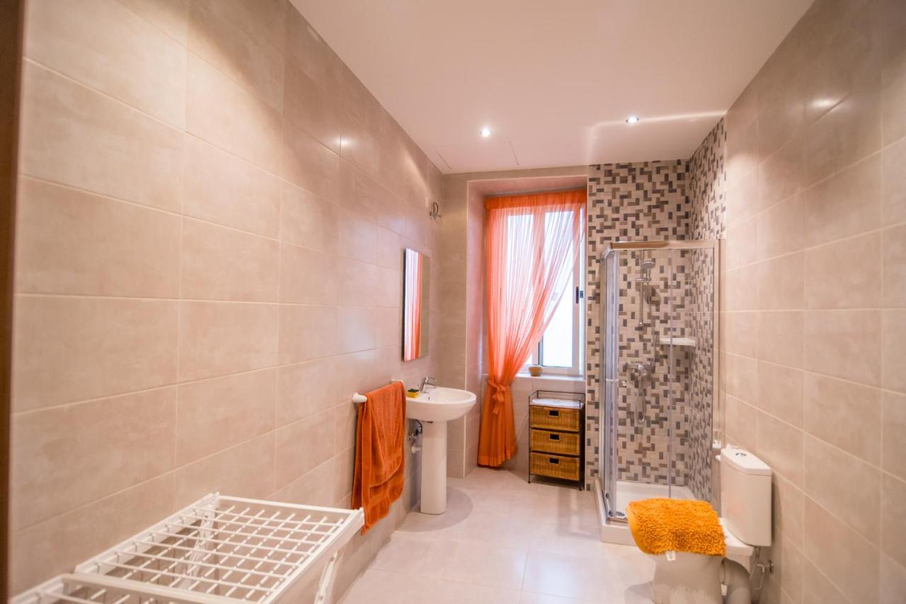 Butts Inn Dorm Victoria Ngoại thất bức ảnh