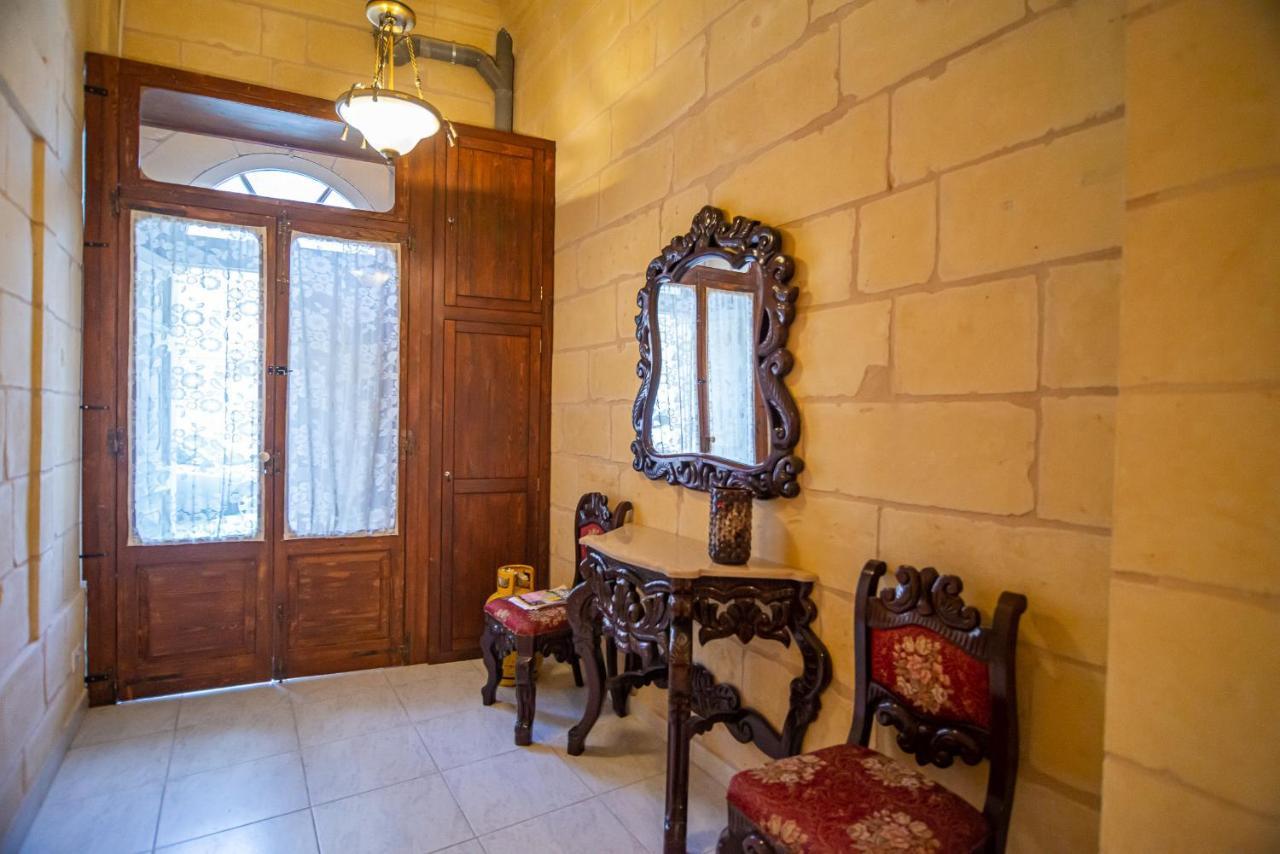 Butts Inn Dorm Victoria Ngoại thất bức ảnh